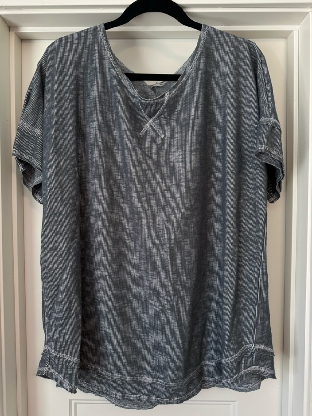 Casual Short Sleeve Heathered Gray Tee